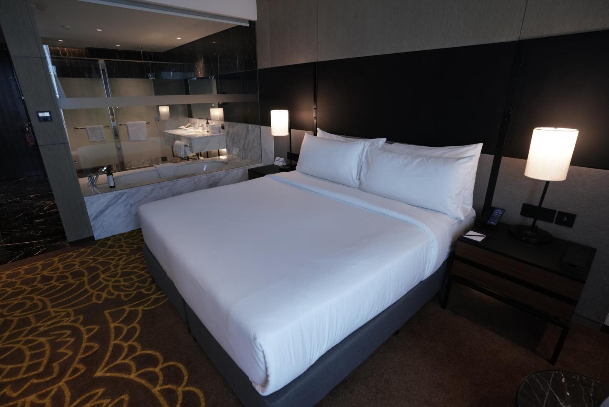 Hotel Hilton Bengaluru Embassy Manyata Business Park Zewnętrze zdjęcie